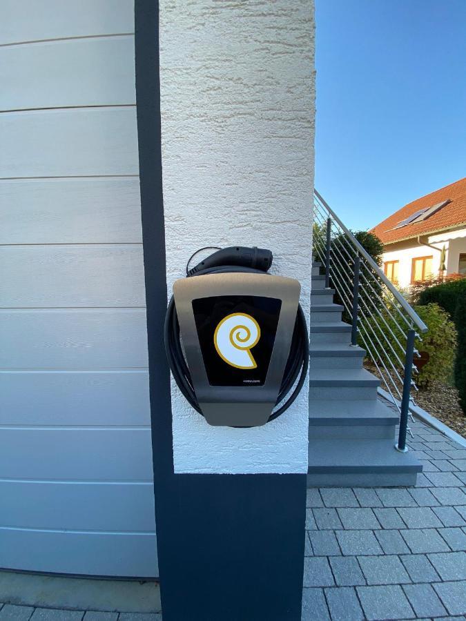 Apartment Keuerleber Holzmaden Esterno foto