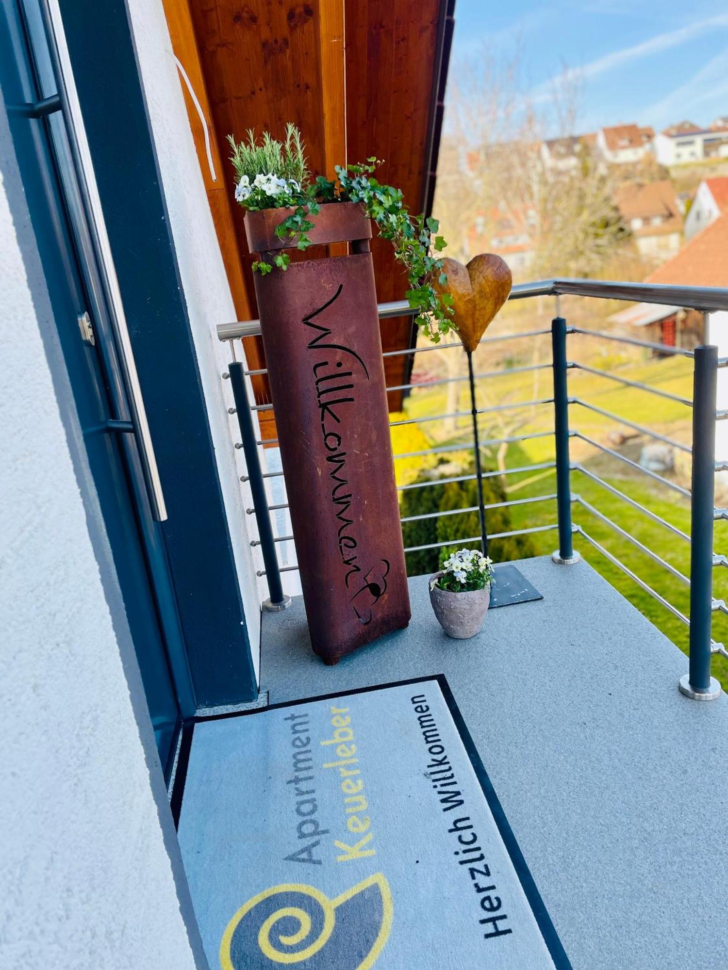 Apartment Keuerleber Holzmaden Esterno foto