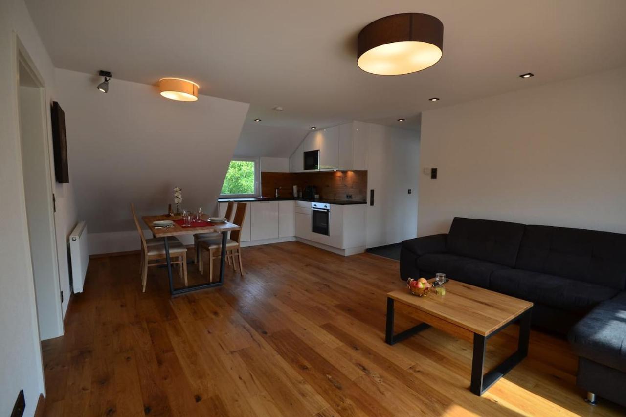 Apartment Keuerleber Holzmaden Esterno foto